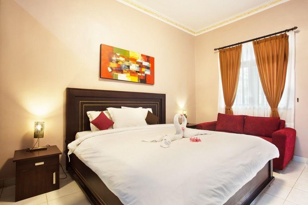 Puri Ganesh Hotel Легиан Екстериор снимка