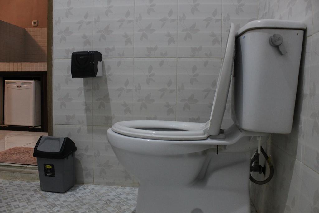 Puri Ganesh Hotel Легиан Екстериор снимка