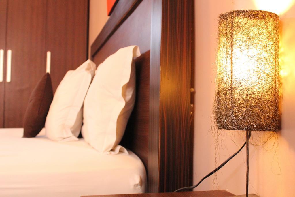 Puri Ganesh Hotel Легиан Екстериор снимка