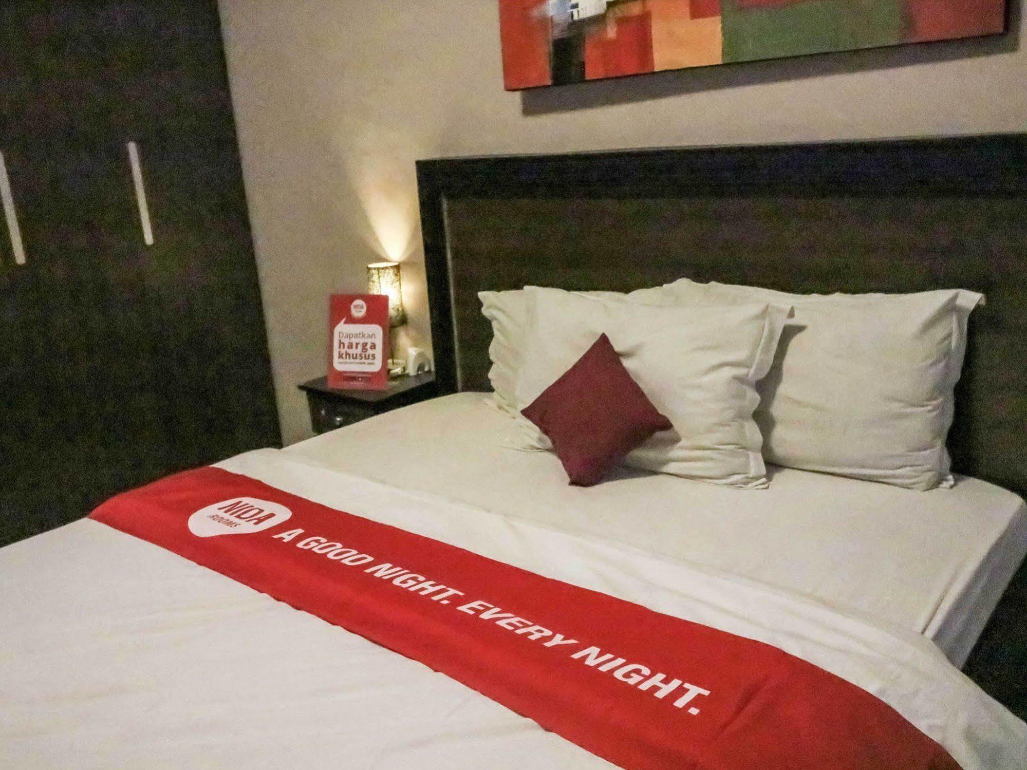 Puri Ganesh Hotel Легиан Екстериор снимка