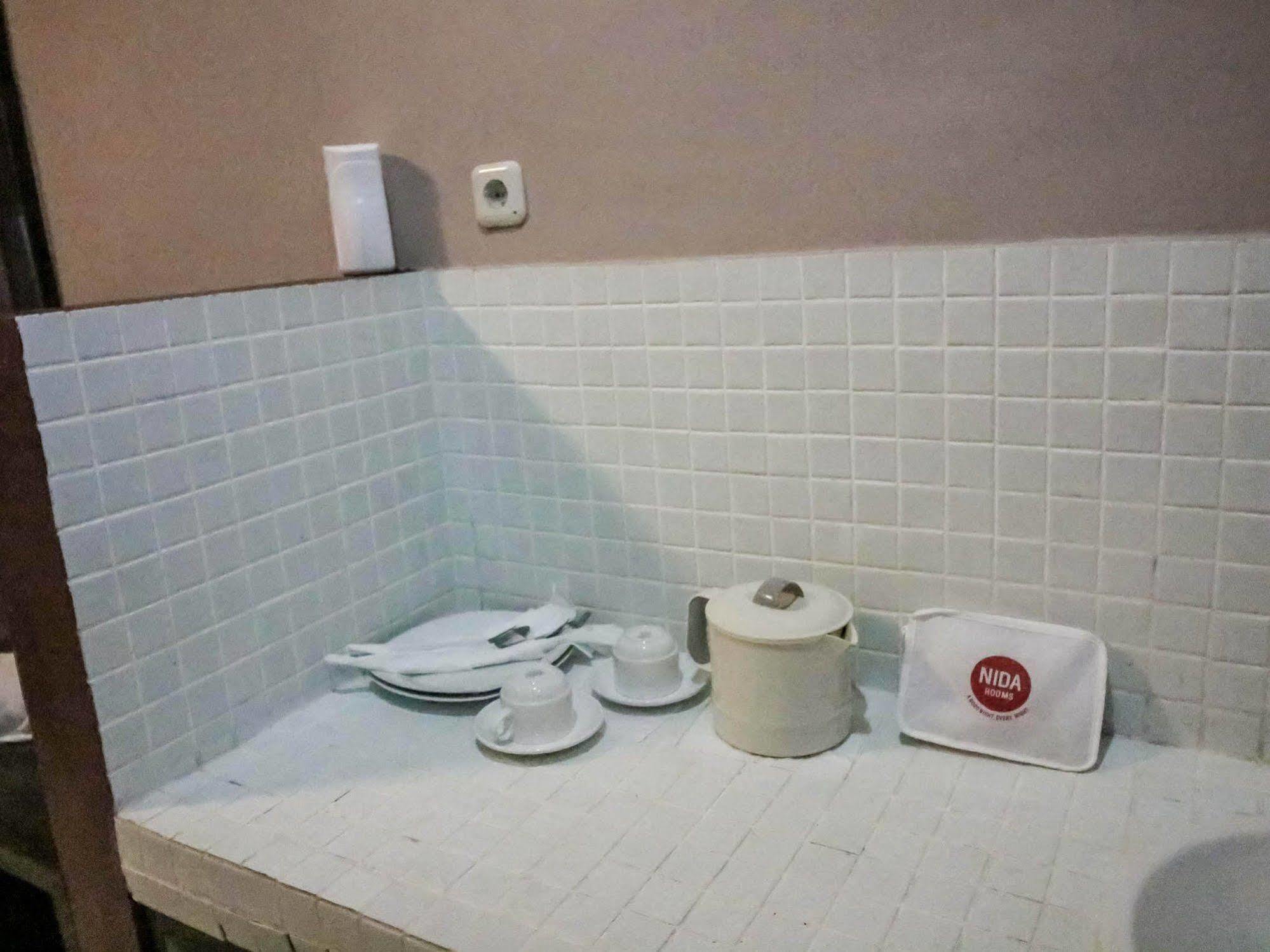 Puri Ganesh Hotel Легиан Екстериор снимка