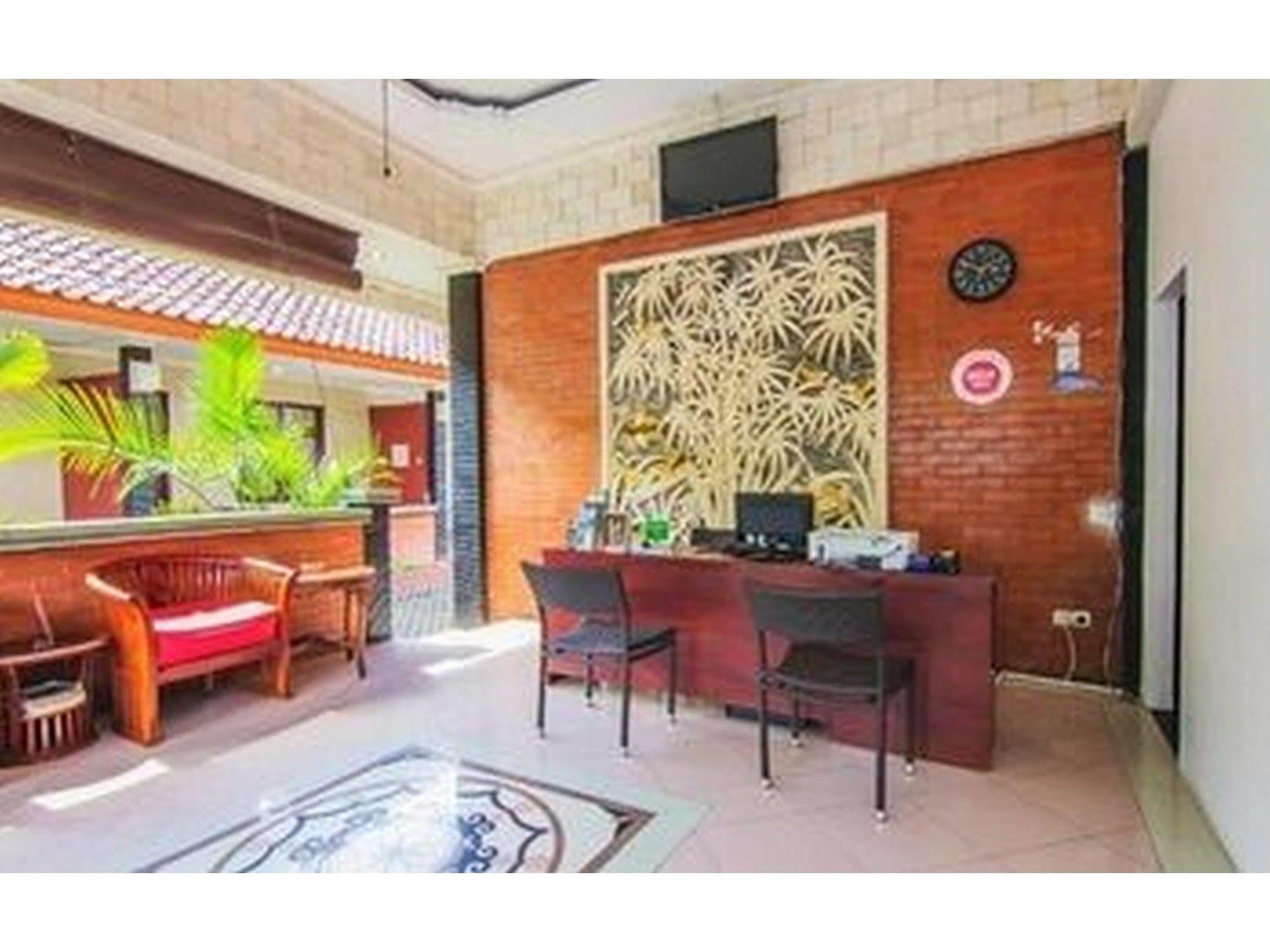 Puri Ganesh Hotel Легиан Екстериор снимка