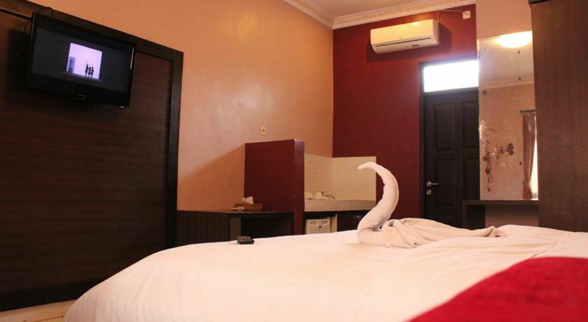 Puri Ganesh Hotel Легиан Екстериор снимка