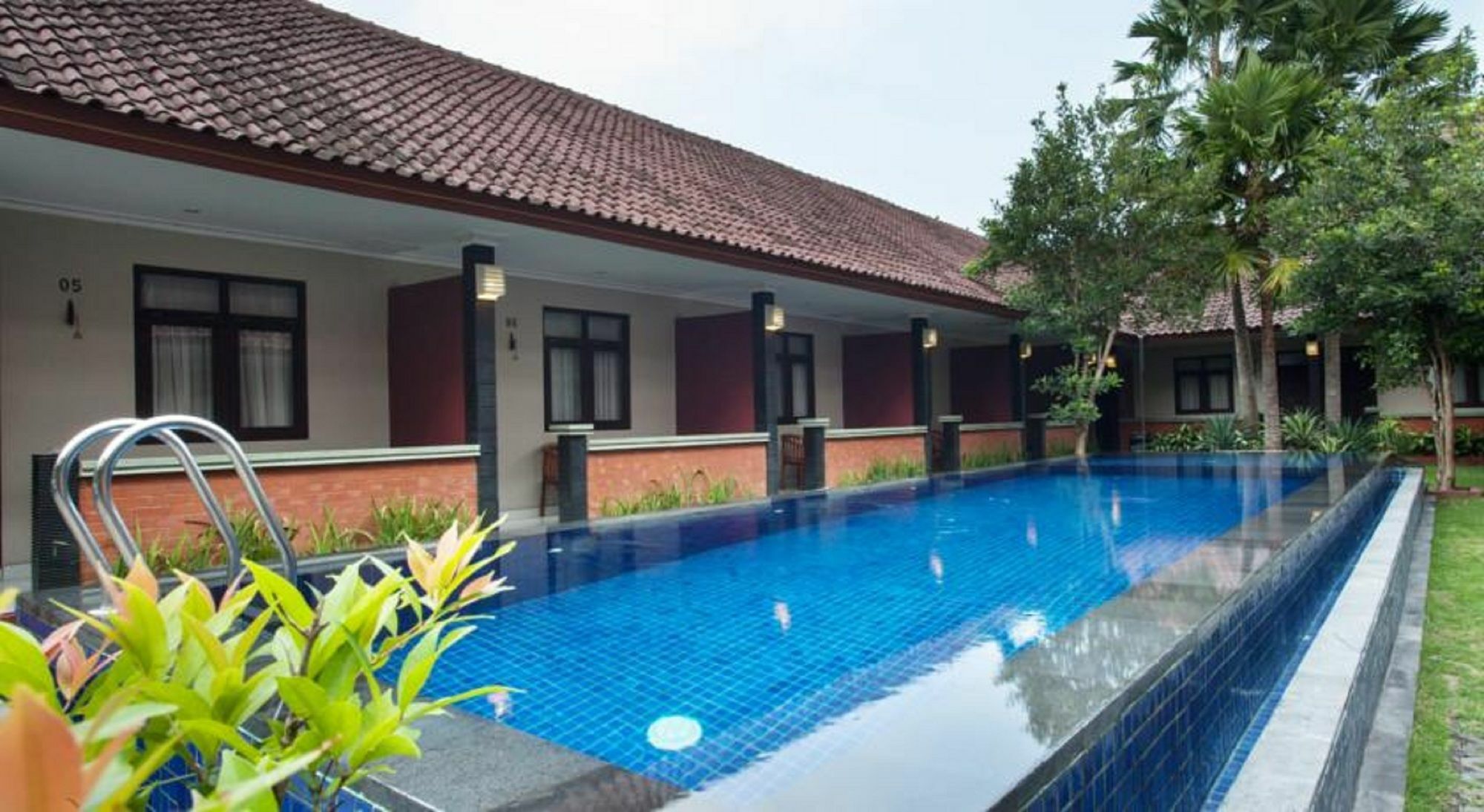 Puri Ganesh Hotel Легиан Екстериор снимка